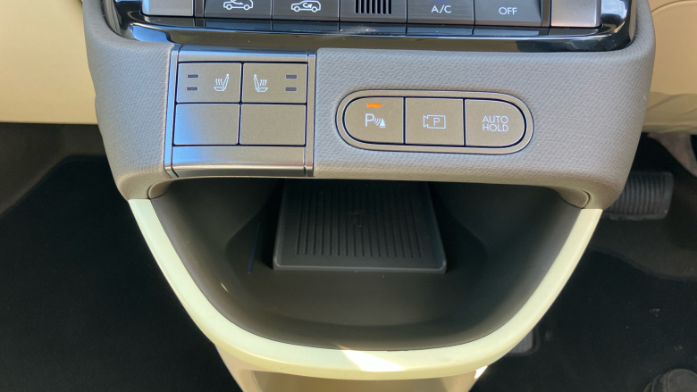 Hyundai INSTER 85kW 02 49kWh 5dr Auto Electric Hatchback